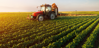 Pregătim sezonul agricol cu piese utilaje de calitate agricultura azi tractor agricol pe camp