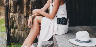 Top 5 accesorii fabuloase pentru a purta cu stil o rochie alba