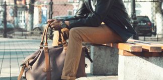 Ținutele casual, iubite de femei când le poartă bărbații? Află cu ce trebuie să te îmbraci ca să atragi privirile pe străzile din Bacău! Ținute casual pentru bărbați