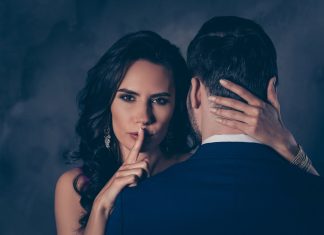 Cunoști psihologia modei? Află AICI motivele pentru care bărbații preferă aceste 5 articole din garderoba femeilor