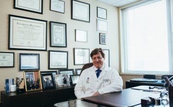 Spondilita anchilozantă: Care sunt cauzele și simptomele Spondilita anchilozantă: Care sunt cauzele și simptomele