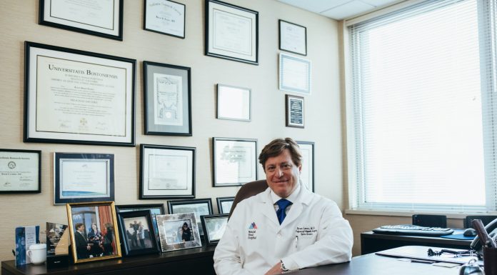 Spondilita anchilozantă: Care sunt cauzele și simptomele Spondilita anchilozantă: Care sunt cauzele și simptomele