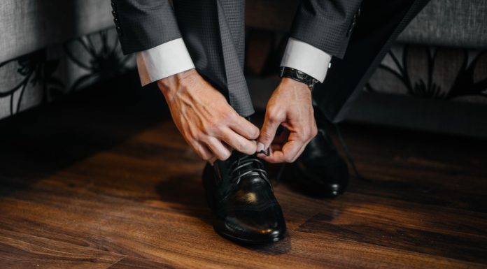 Pot bărbații purta ghete la evenimente elegante? Pot bărbații purta ghete la evenimente elegante?