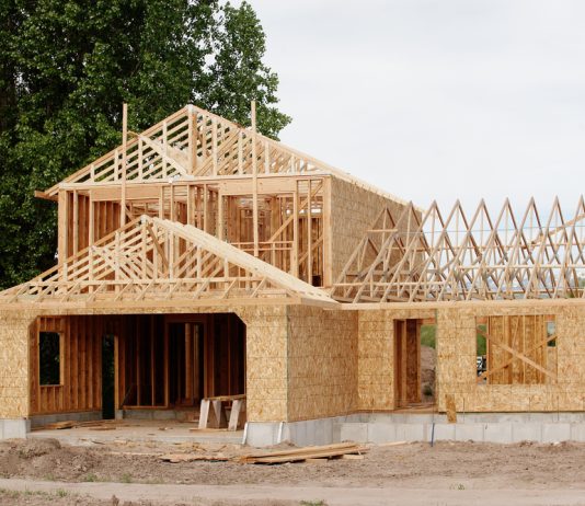 3 moduri în care poți folosi OSB-ul pentru construcția casei tale 3 moduri în care poți folosi OSB-ul pentru construcția casei tale