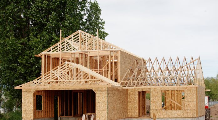 3 moduri în care poți folosi OSB-ul pentru construcția casei tale 3 moduri în care poți folosi OSB-ul pentru construcția casei tale